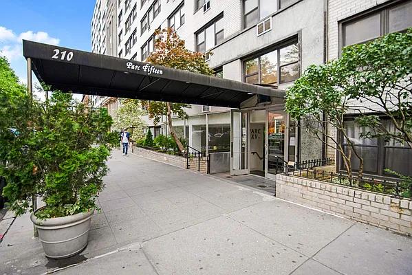 Sold by Compass | media 9