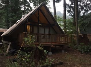 7966 Oregon Trl, Maple Falls, WA 98266