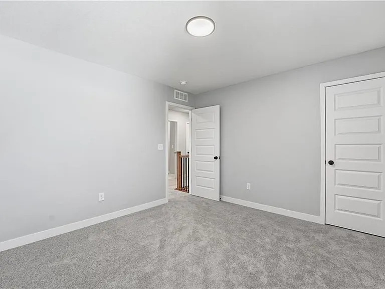 707 Glenn Cir — Photo 25