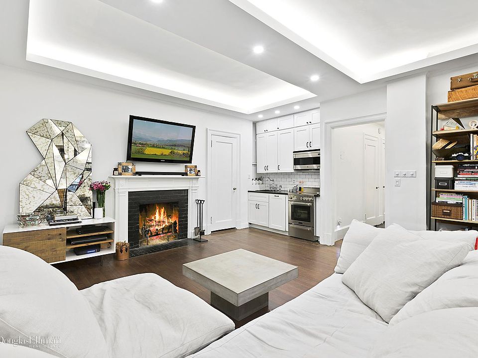 1st image of 212 E 48th St APT 3E
