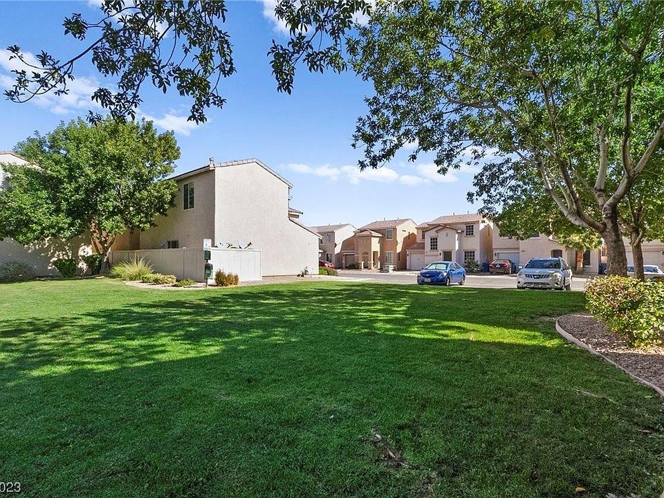 2nd image of 2108 Tierra Del Verde St