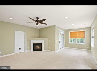 43750 Lees Mill Sq, Leesburg, VA 20176