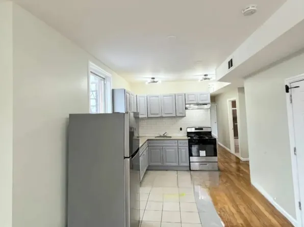 146 Inslee Pl #1F, Elizabethport, NJ 07206