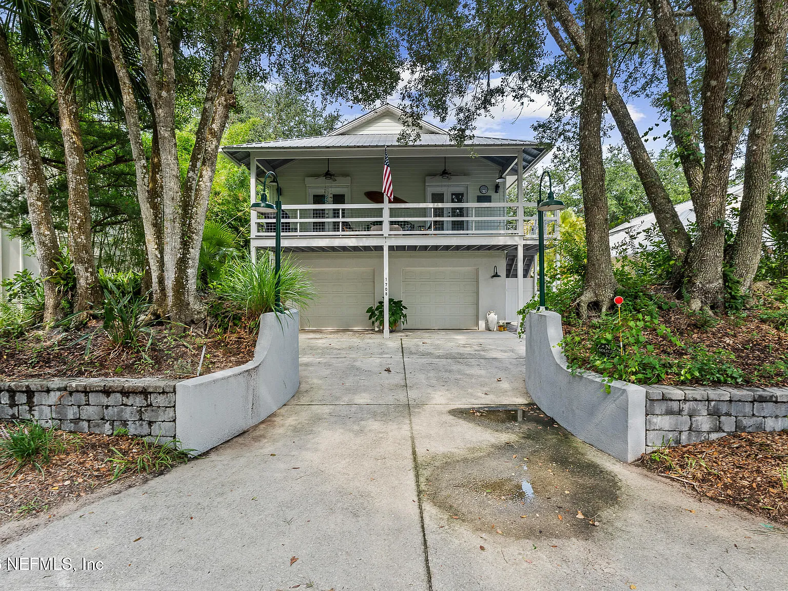 2 bed, 3.0 bath, 1260 sqft, $3,300 — Photo 2