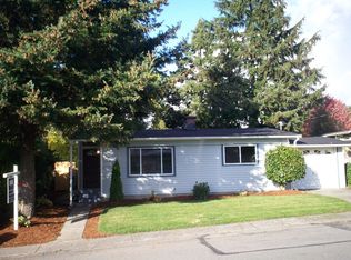 2300 NE 8th Pl, Renton, WA 98056