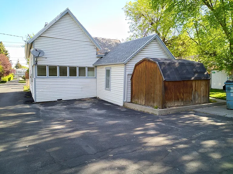 454 W 200 N — Photo 4