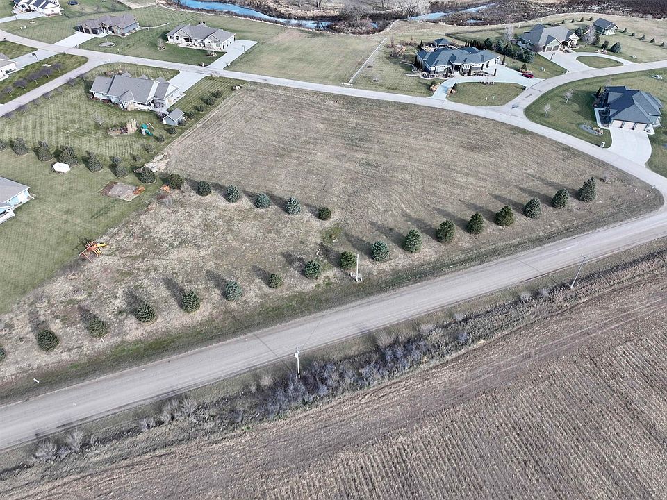 2nd image of 9 Haymeadow Rdg