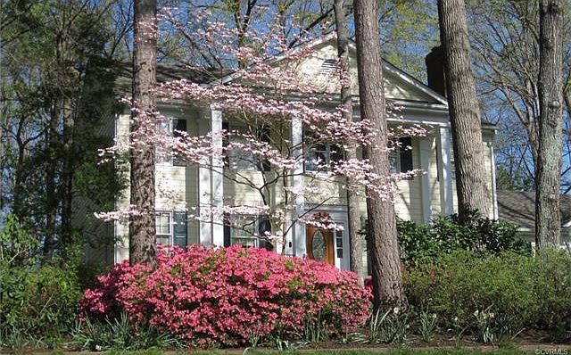 1st image of 211 Avebury Dr