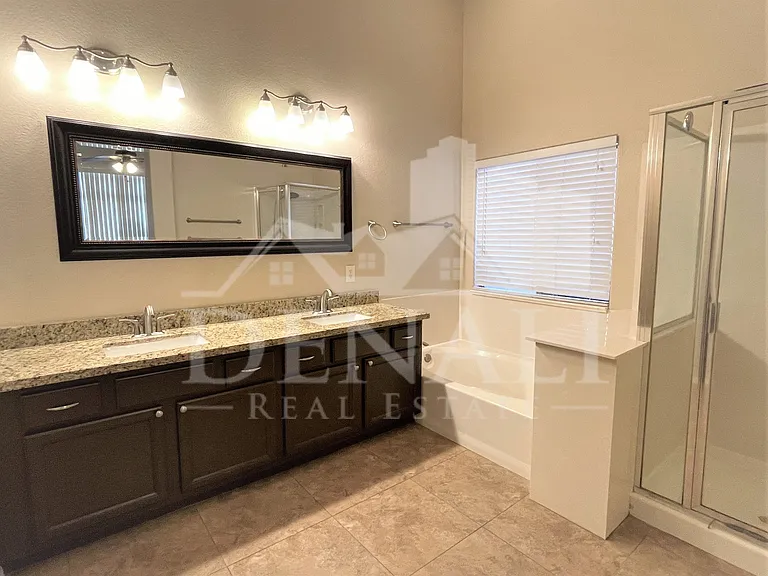 1121 S Western Skies Dr — Photo 12