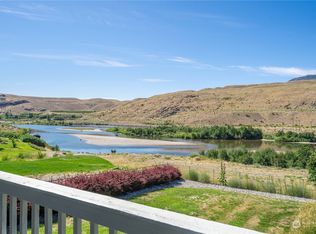 107 Bill Shaw Rd, Pateros, WA 98846
