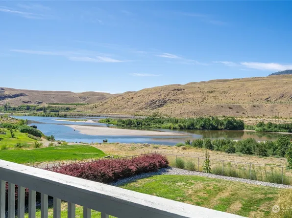 107 Bill Shaw Road, Pateros, WA 98846