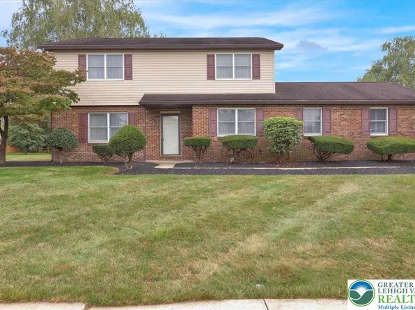 2 Cambridge Ct, Fleetwood, PA 19522