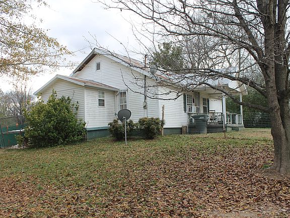 2nd image of 221 Columbia Ave