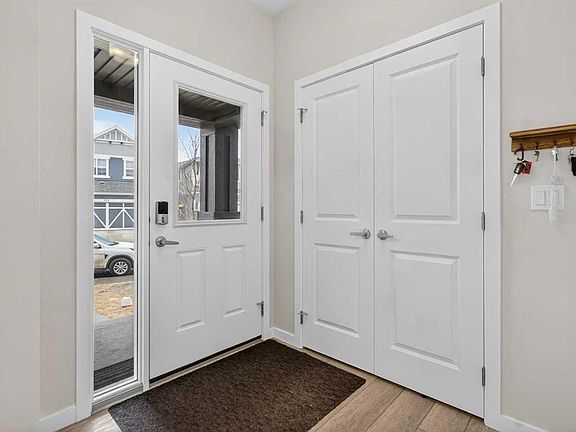 3rd image of 321 S Magnolia Way SE