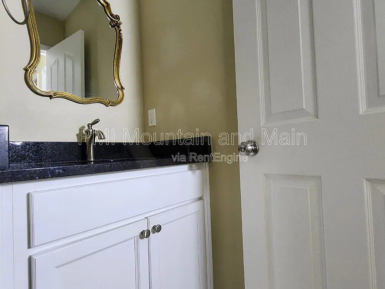 19 Barnett Shoals Dr — Photo 18
