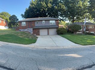 16904 E 35th Ter S, Independence, MO 64055