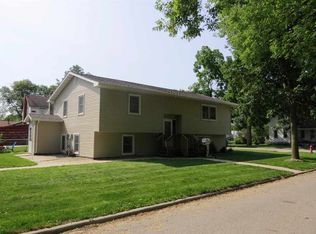 800 3rd St, La Porte City, IA 50651