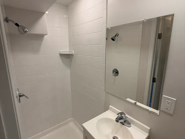1018 King St APT 1, Alexandria, VA 22314