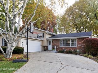 1436 Lark Ln, Naperville, IL 60565