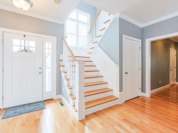 3rd image of 63 Rockwood Ln #63