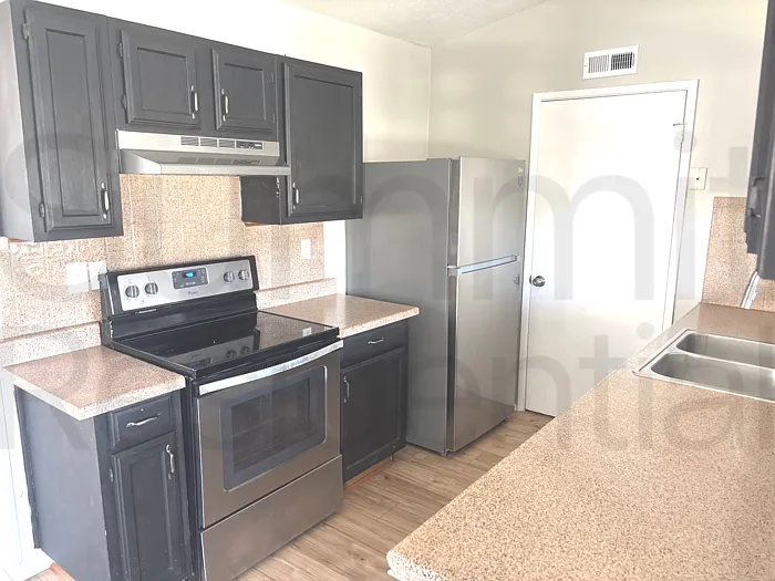 6076 Dooley Dr — Photo 18