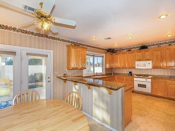 4th image of 9441 Chateau St Jean Dr