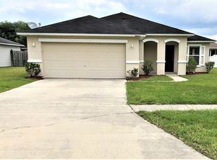 86501 Cartesian Pointe Dr, Yulee, FL 32097