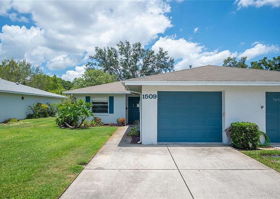 1st image of 1509 OAKVIEW CIRCLE SE