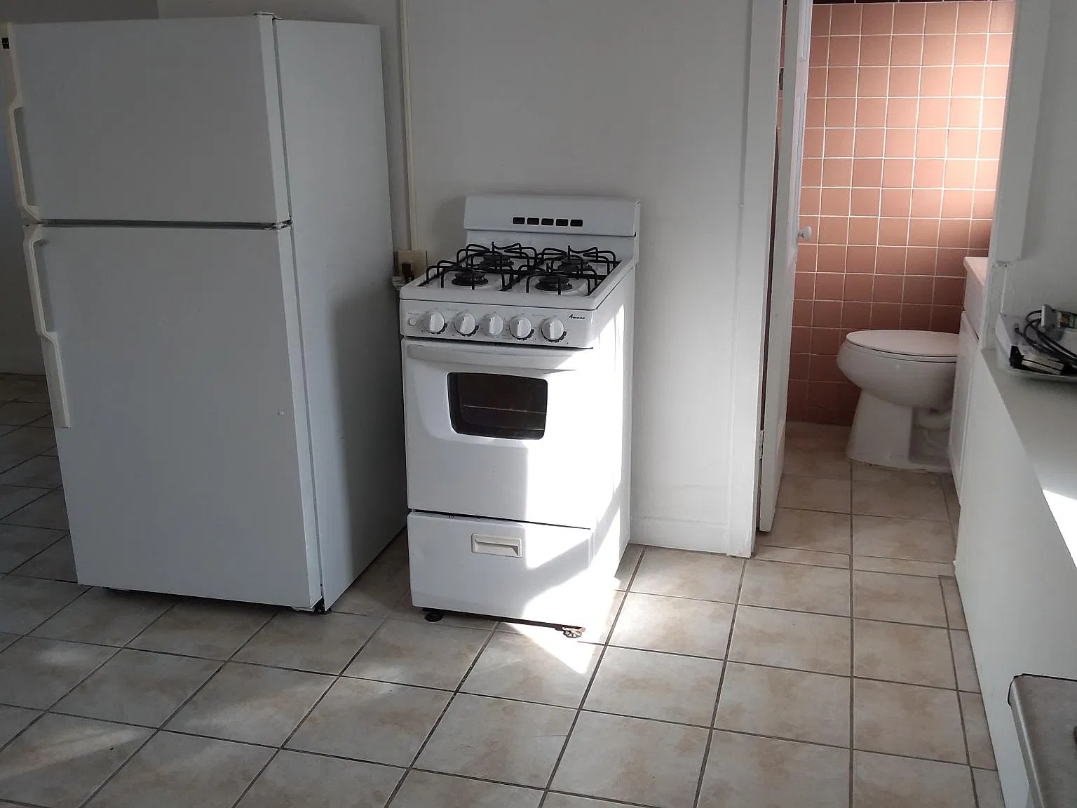 Studio, 400 sqft, $800 — Photo 2