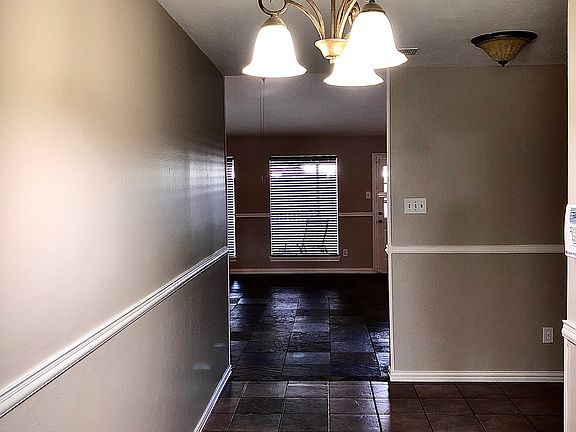 2nd image of 4906 Archway Dr