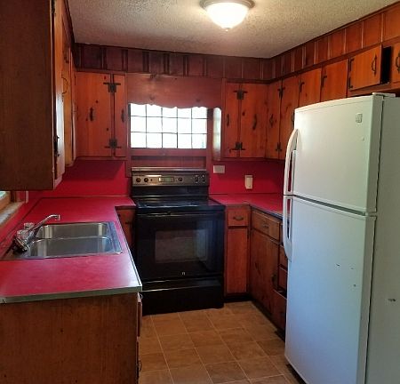 3rd image of 3000 N 34th St