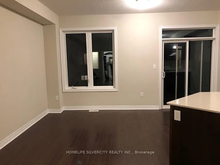 7 Pearman Cres — Photo 2