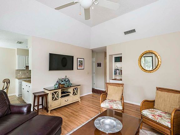 5th image of 4728 Tennis Club Ln