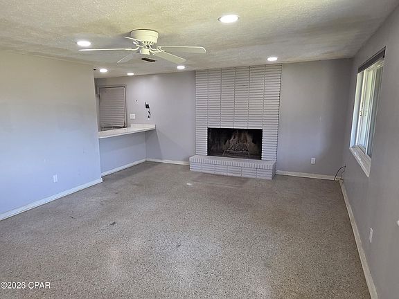 3rd image of 2491 River Rd