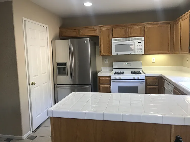 4724 Ventana Way — Photo 4