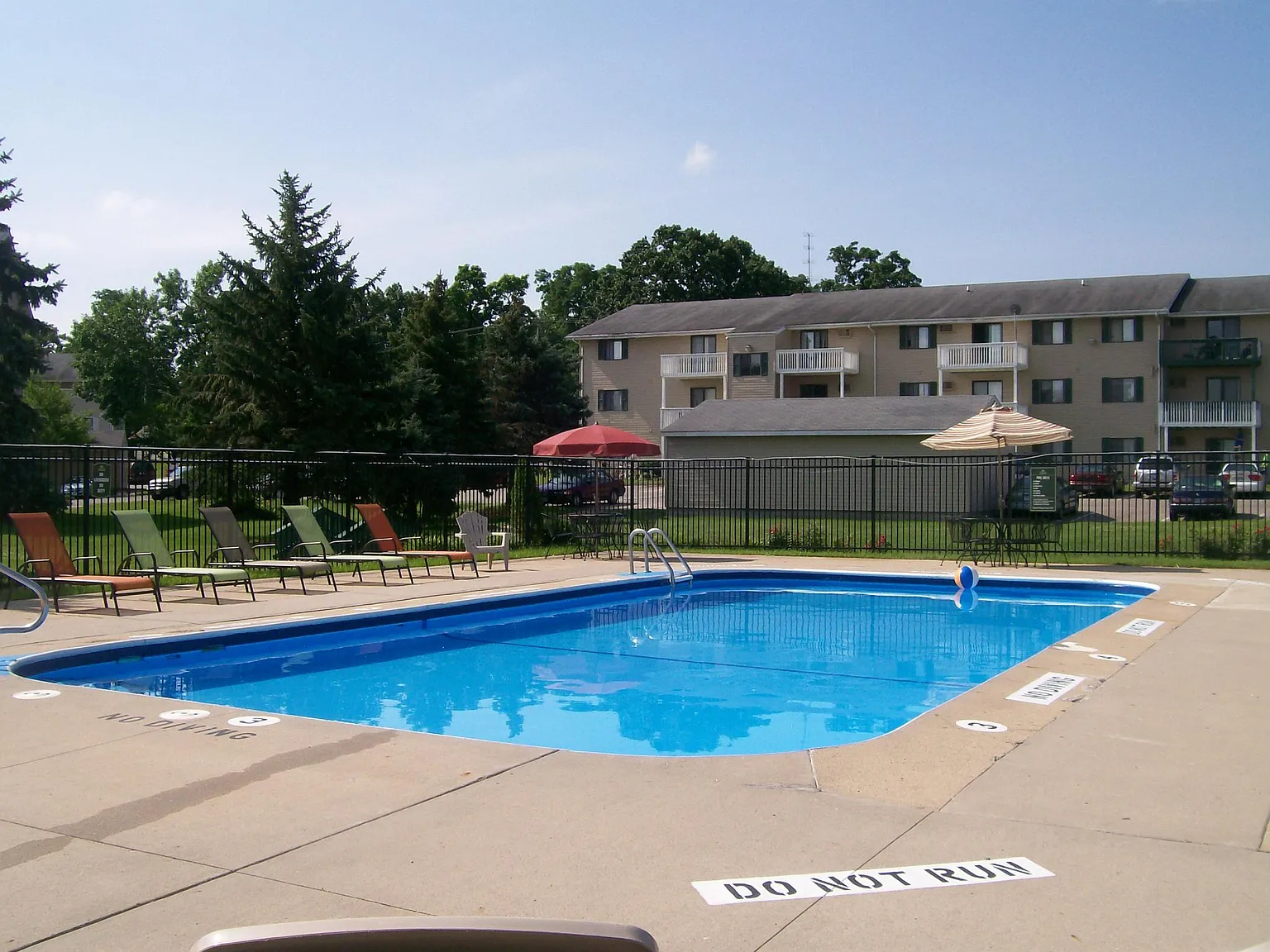 Evergreen Terrace — Photo 3