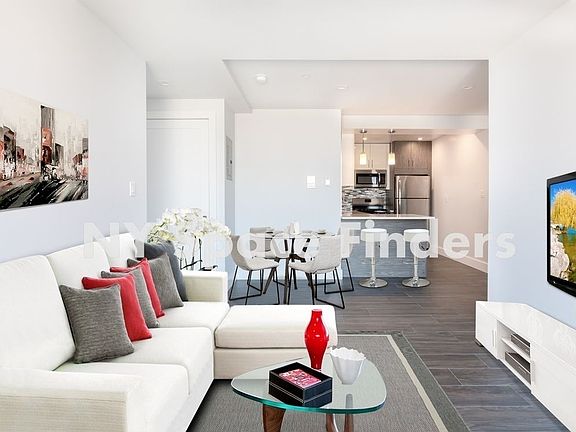 4th image of 22-22 Steinway St #4B