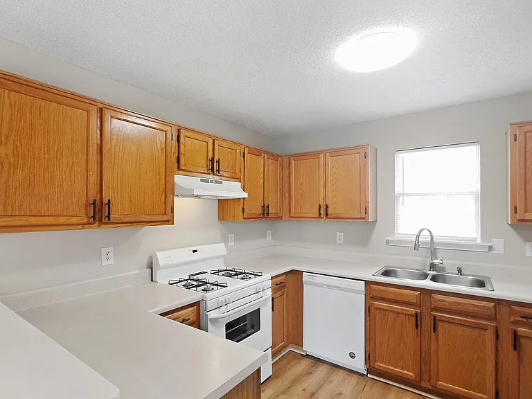 3006 Mistymorn Trce — Photo 11