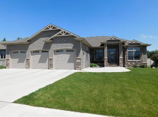 832 47th Ave W, West Fargo, ND 58078