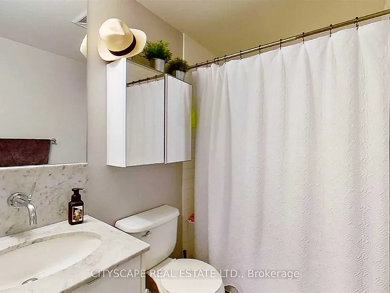 59 E Liberty St #1203 — Photo 16