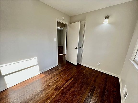 4th image of 6305 N Flora Ave