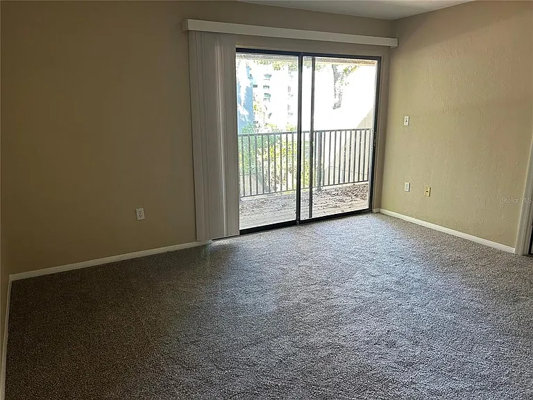 507 NW 39th Rd #310 — Photo 8