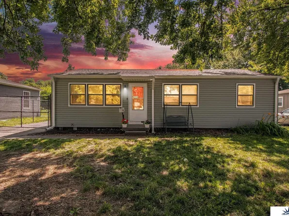 4209 S 62nd St, Omaha, NE 68117