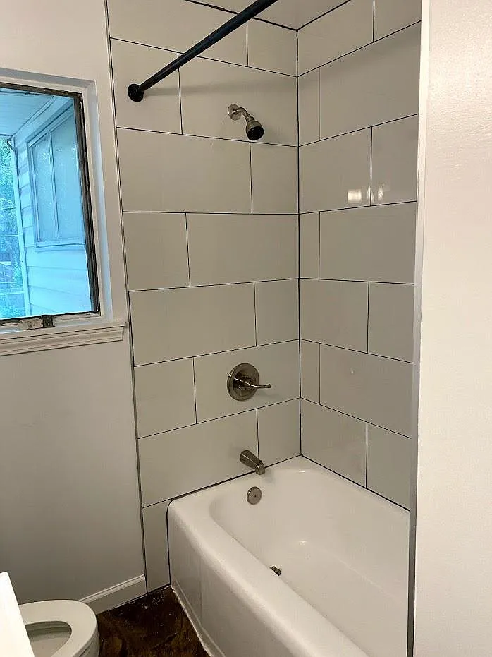 205 SE Elmhurst Ave — Photo 3