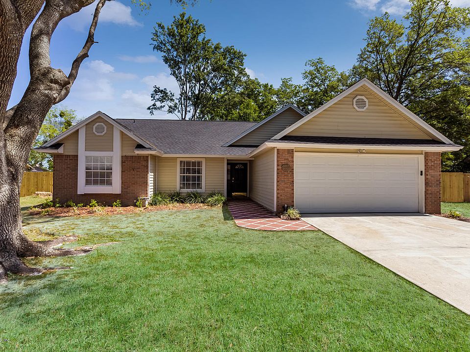 1st image of 8459 Country Bend Cir E