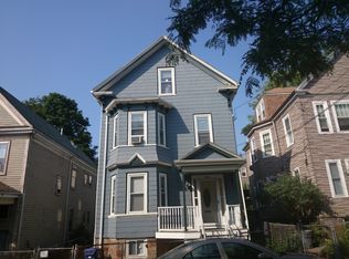 89 Mozart St, Jamaica Plain, MA 02130