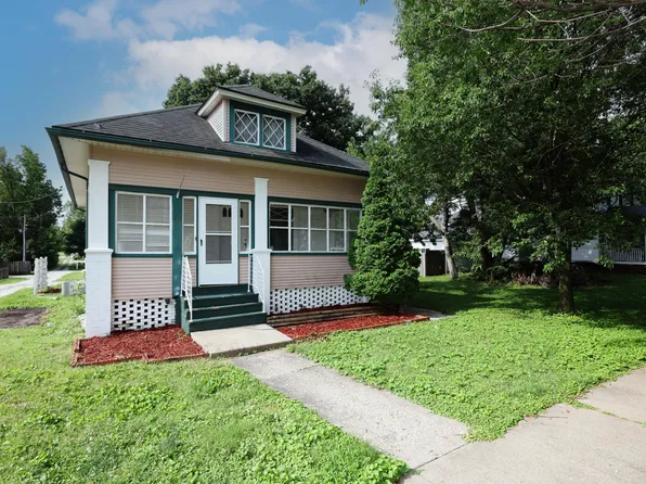 208 E Walnut St, Ogden, IA 50212