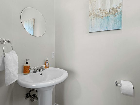 2nd image of 4603 Lennox Dr #2
