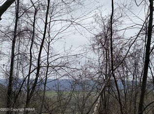 3603 Rip Ct, Slatington, PA 18080