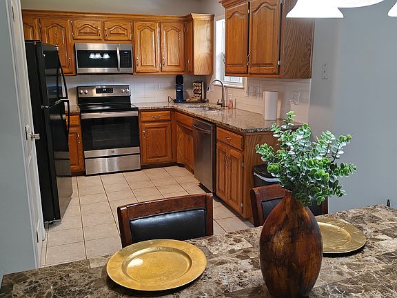 5th image of 1246 Verna Ln